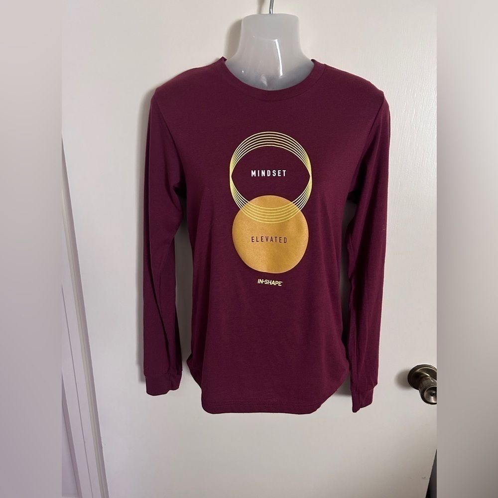NWT Bella-Canvas Women’s T shirt Sz XS Red Burgundy color Mindset El…​​​​​​​​​​​